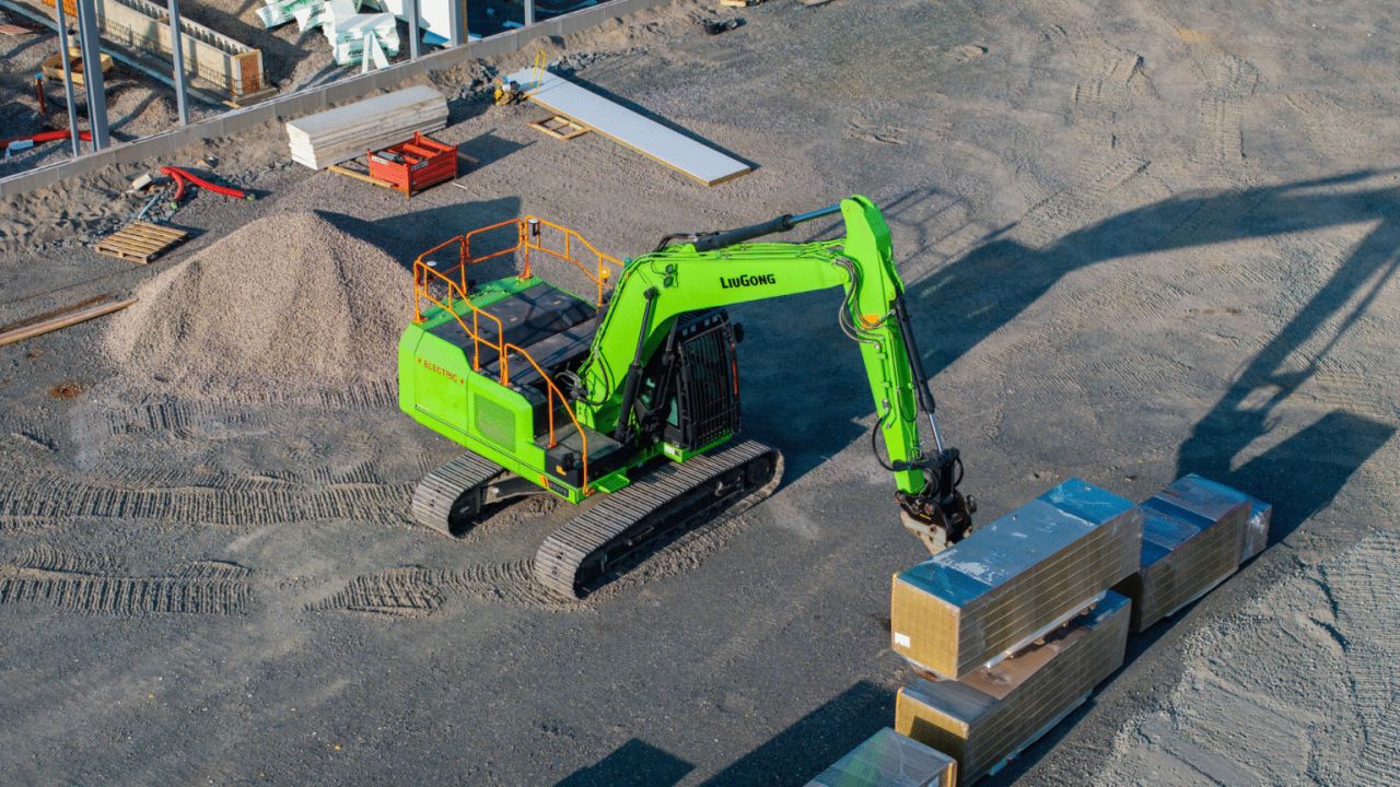 Kalusto sähköistyy maanrakennusalalla